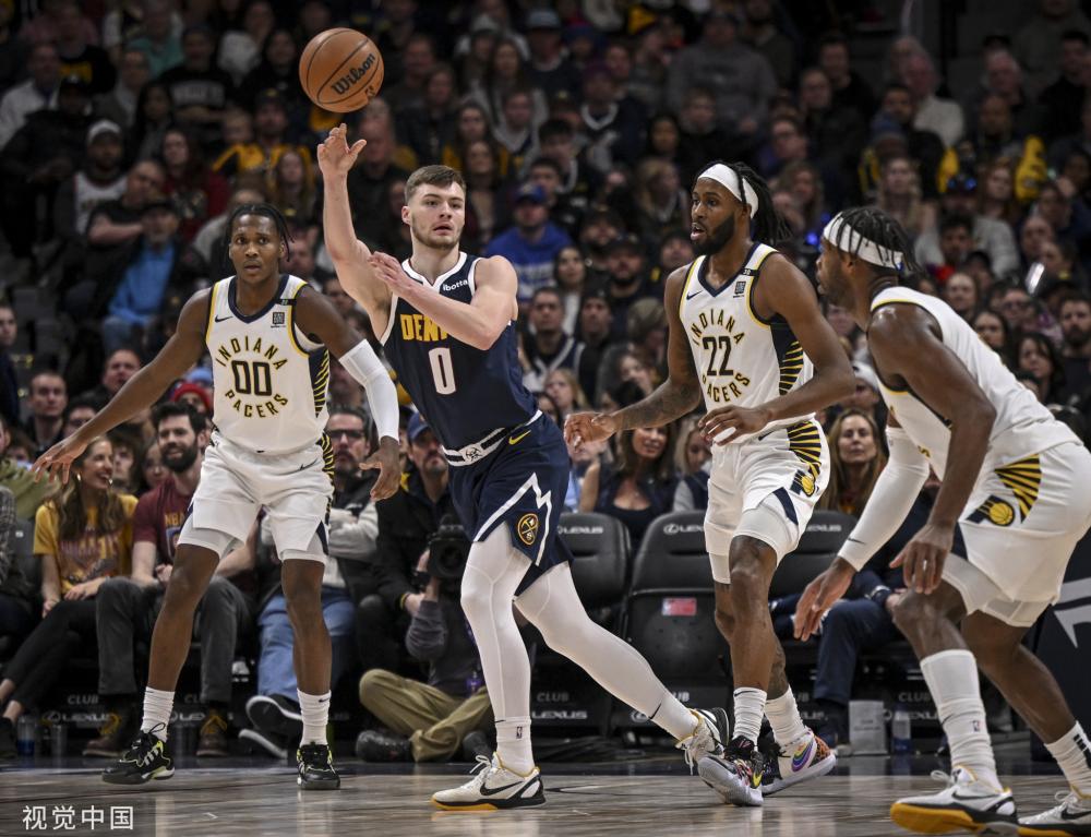 讓他在場上 讓他在場上