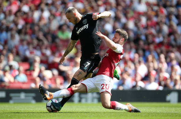 佩的出色发 佩的出色发